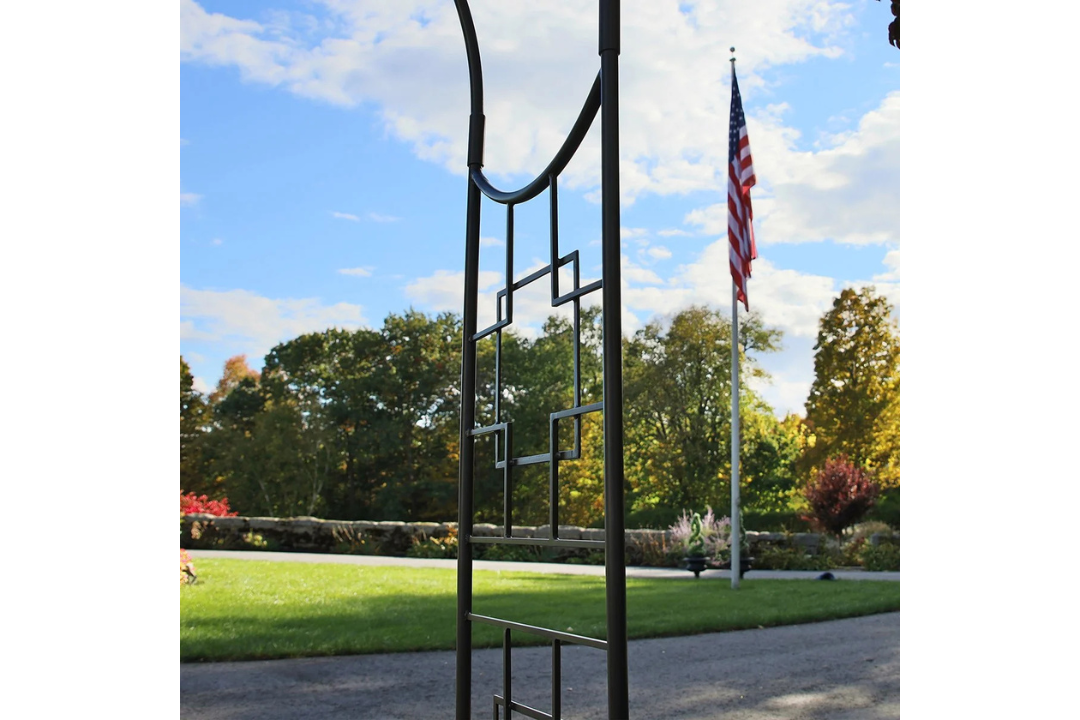 Square-on-Squares Arbor Bold Square Design Adds a Modern Touch With a Timeless Appeal