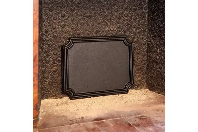 Plain Design Fireback – Cast Iron Fireplace Heat Reflector with Biscuit Corners and Black Powder Coated Finish