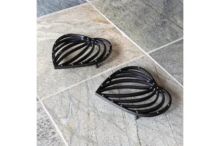 Leaf Wrought Iron Trivets – Set of 2