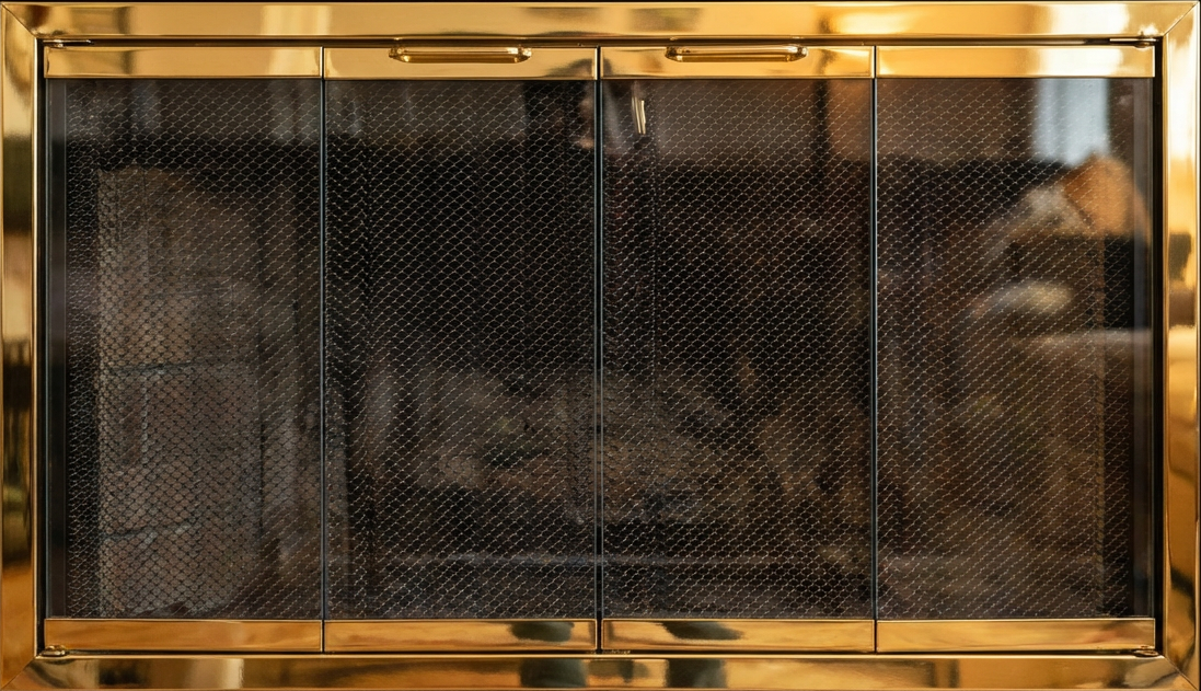 PolishedBrass-RainbowDoor-NadiasFireplaceTips-FrontView -OPTIONAL SCREEN-SHOWN