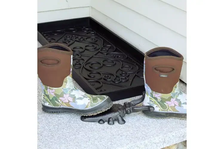 Boot Jack Cricket Made of Cast Iron