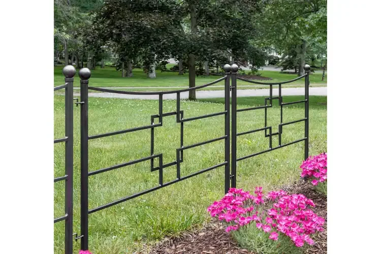 Square-on-Squares Fence Section for Your Garden
