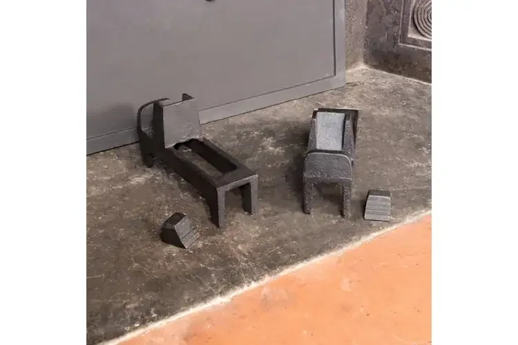 Fireback Feet – Cast Iron Fireplace Support Boots
