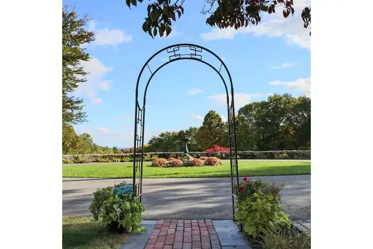 Square-on-Squares Arbor