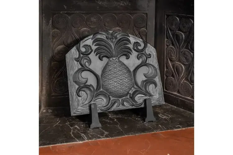 Welcome Fireback – Cast Iron Fireplace Back with Pineapple Design