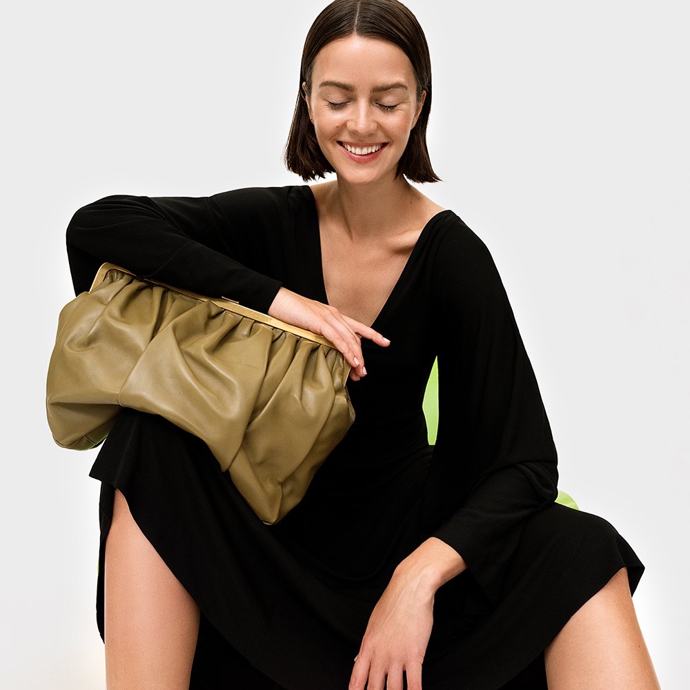 210812_ABOVED_02_THE_SIMPLE_DRESS_LOOK_135 Kopie.jpg