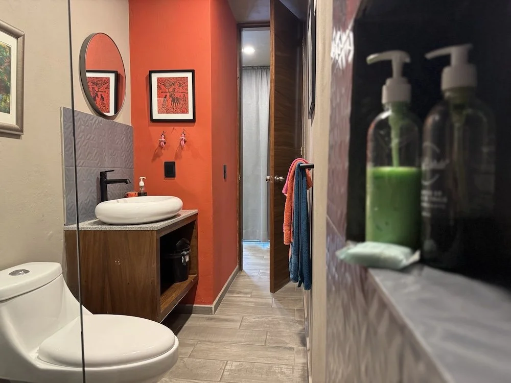 Suite 1_IMG_4975.jpeg