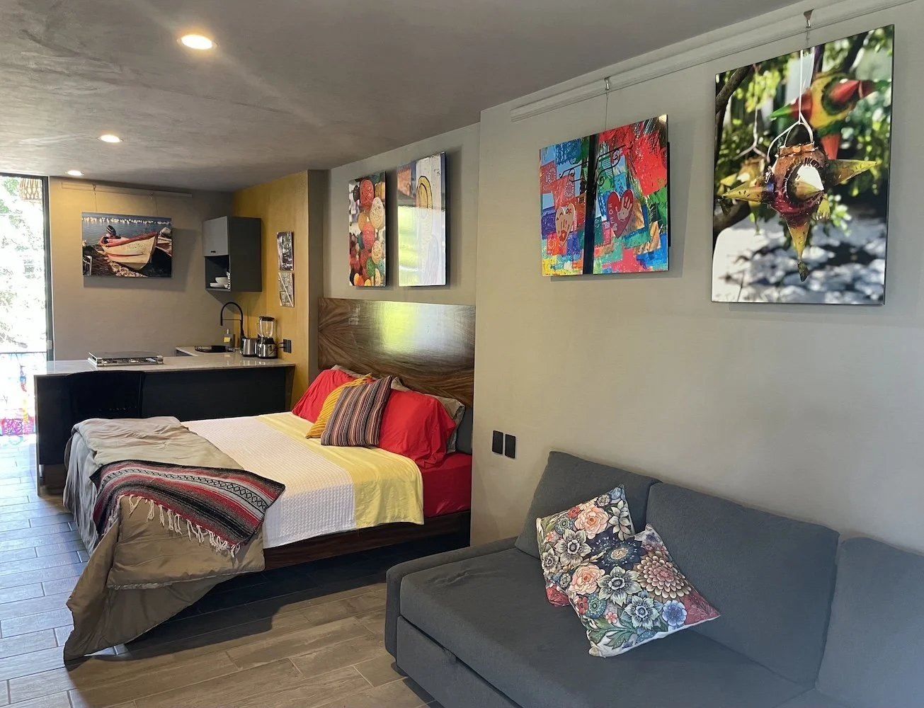 Suite 7_IMG_1121.jpeg