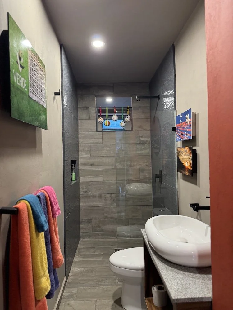 Suite 7_IMG_5065.jpeg