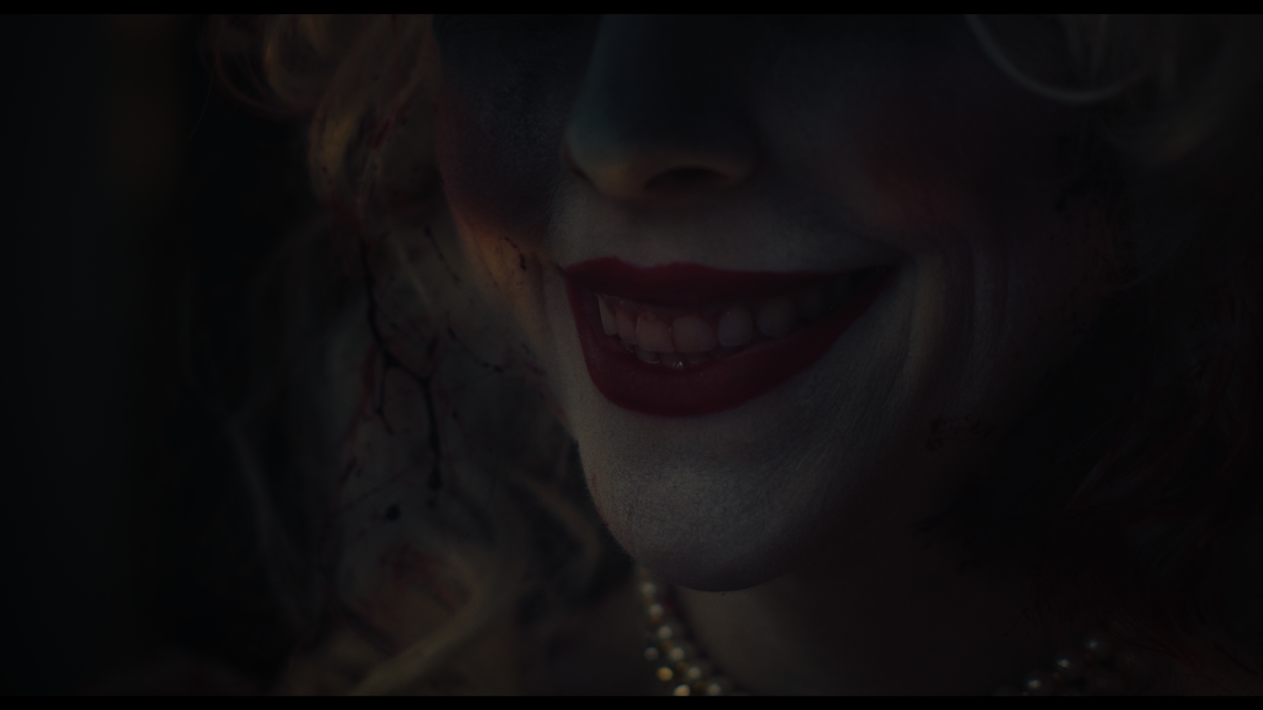 Madam_Still_06.png