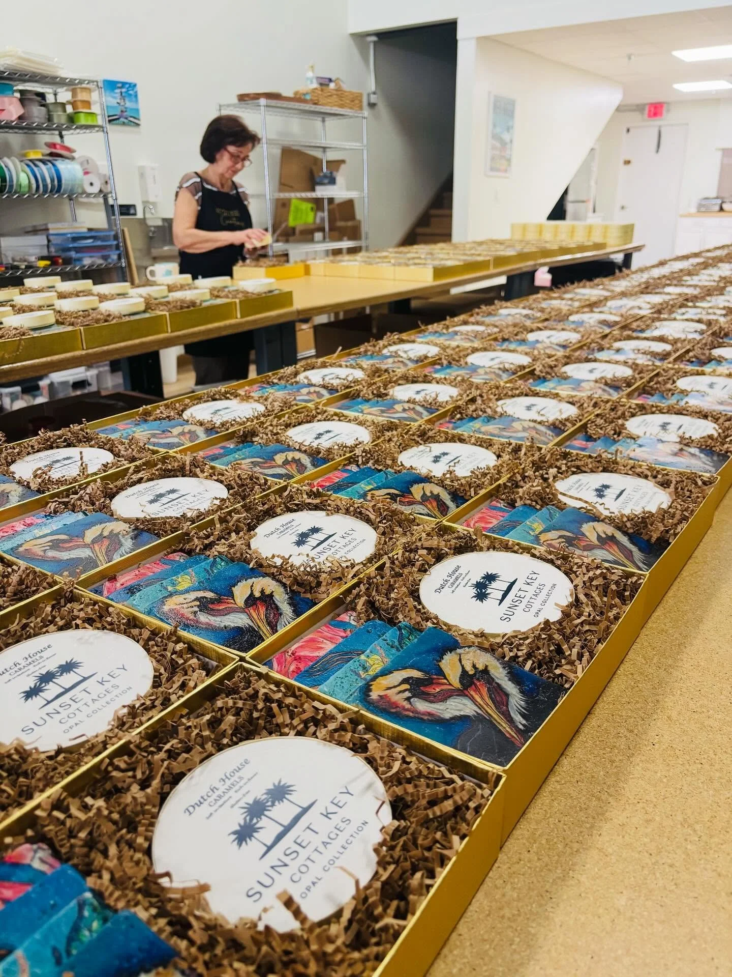 ✨ THIS is what happens behind the scenes at Effortless Creations! 🎁🌴

Hundreds of gifts, countless details, and a whole lot of love going into every single box! 💛

What you see here is just a little glimpse of what goes on behind the scenes when w