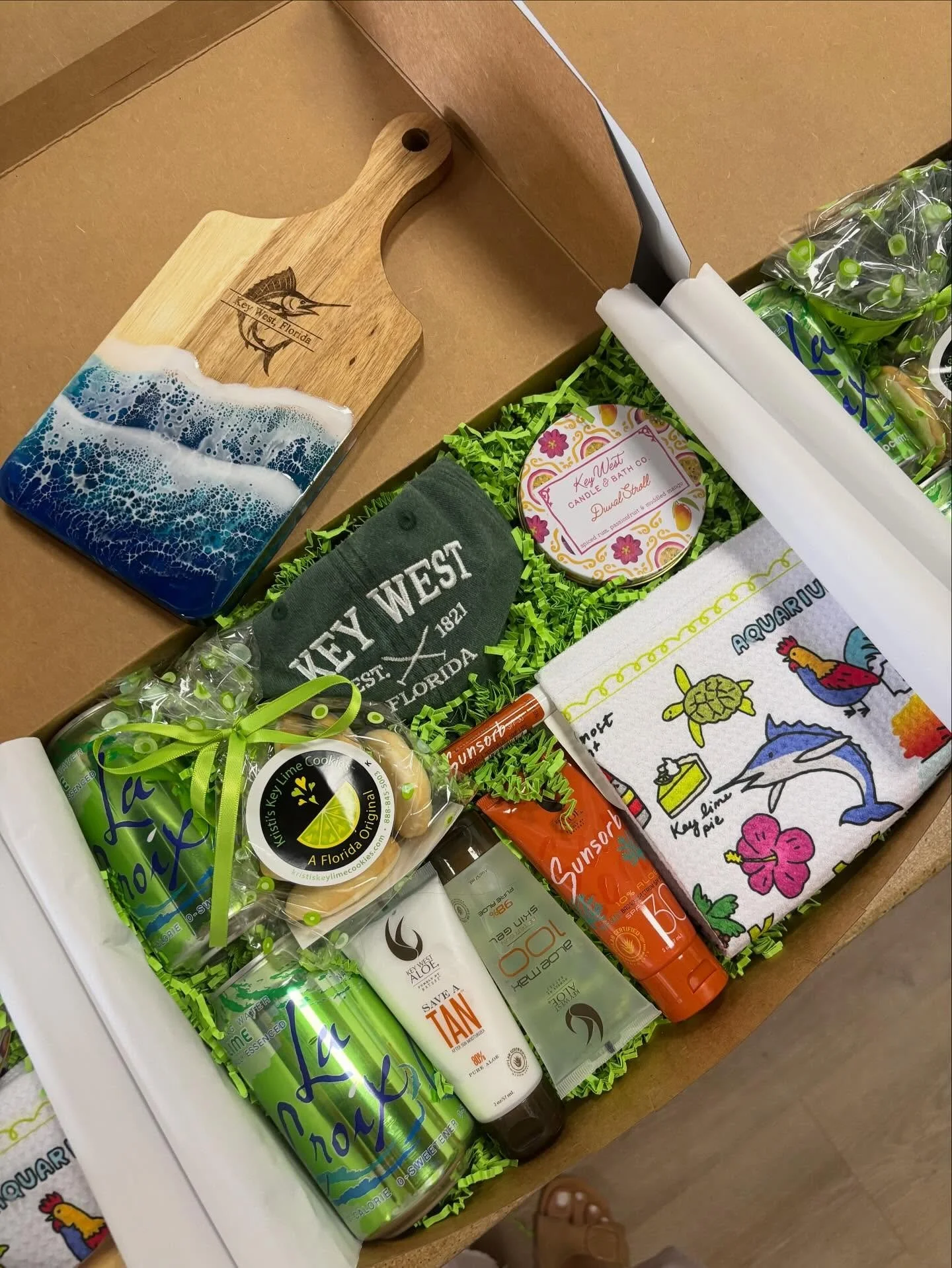 📦🎁 FROM KEY WEST TO YOUR DOORSTEP &mdash; WE SHIP NATIONWIDE! 🌴✈️

Who says a little piece of paradise has to stay in Key West? 🌞🌊

At Effortless Creations, we specialize in thoughtfully curated gifts that can travel anywhere across the USA! 🇺?