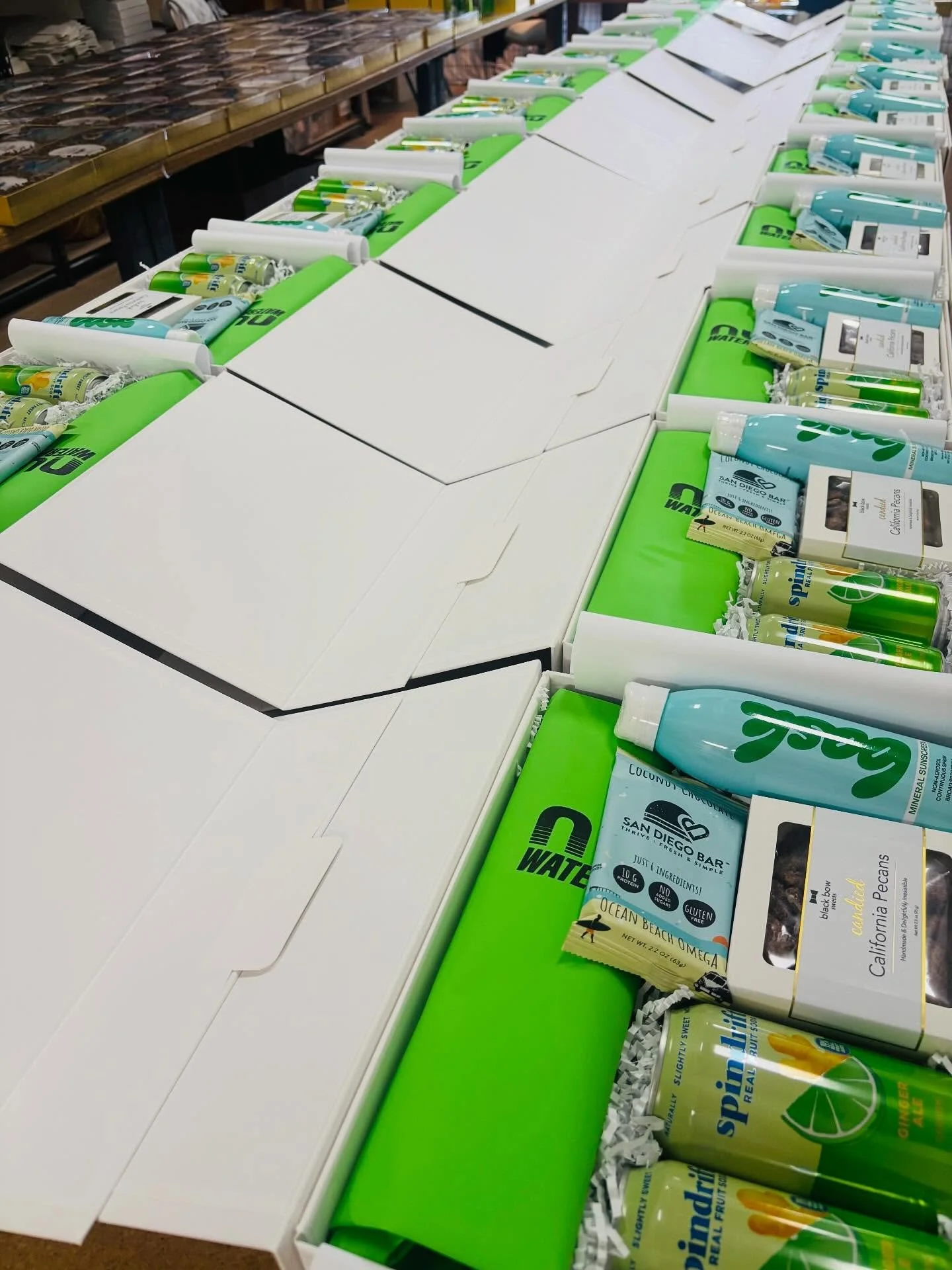 📦🌴 From Key West to California&hellip; and Everywhere in Between! ✈️💚

Another exciting project is getting ready to hit the road! These custom-curated gift boxes are headed all the way to San Diego, California, where guests will enjoy an unforgett