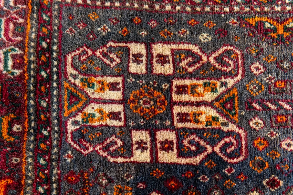 red-grey-shiraz-rug-10.jpg