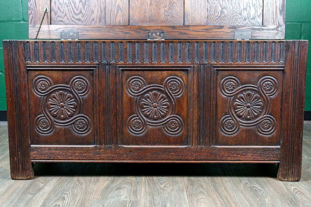 Carved-Oak-Coffer-11.jpg