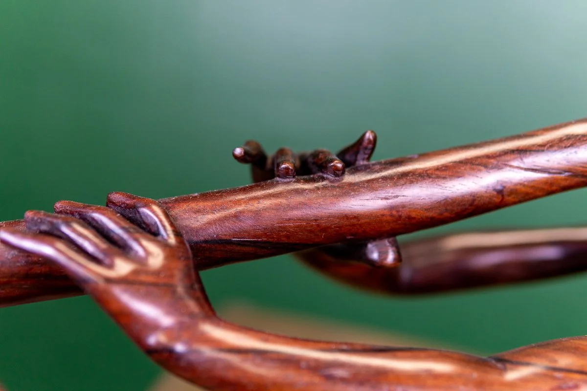 carved-flute-player-12.jpg
