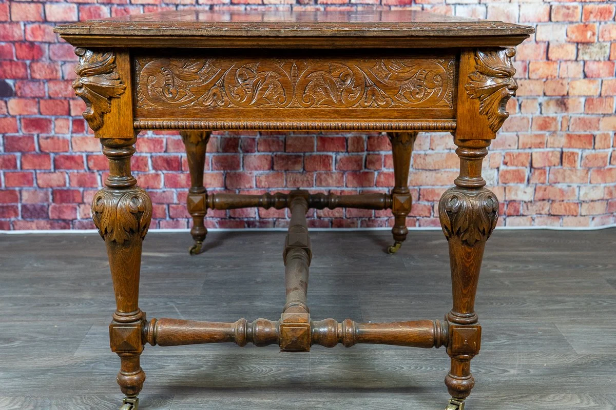 carved-grotesque-table-16.jpg