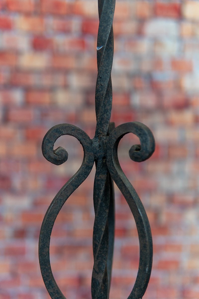 gothic-candleholder-9.jpg