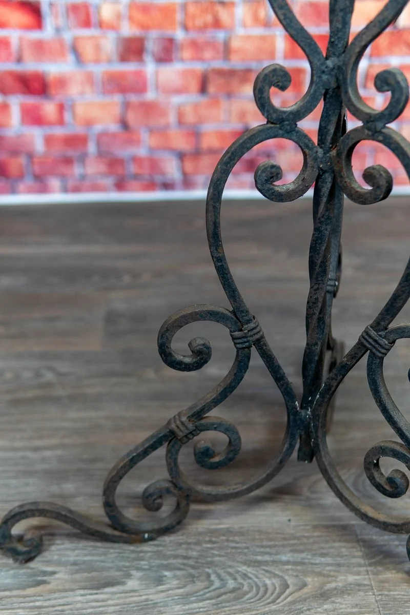 gothic-candleholder-8.jpg
