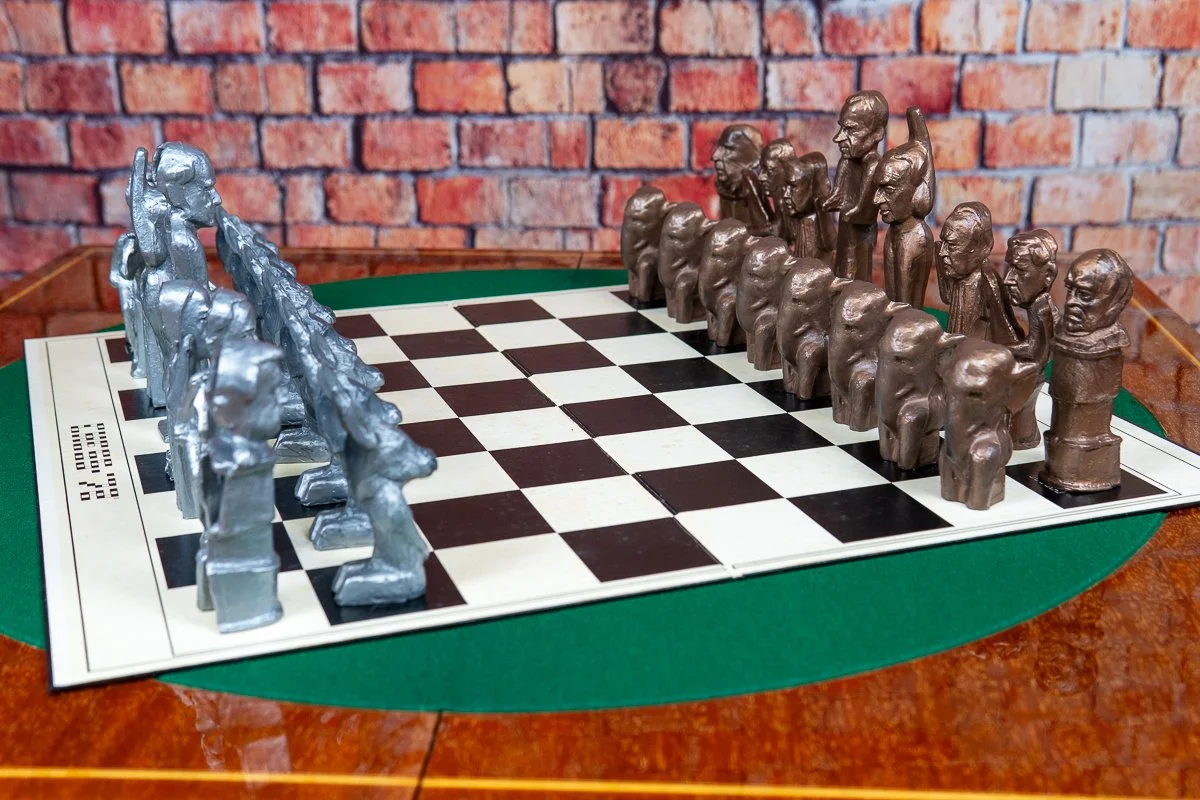 contemporary-chess-set-6.jpg