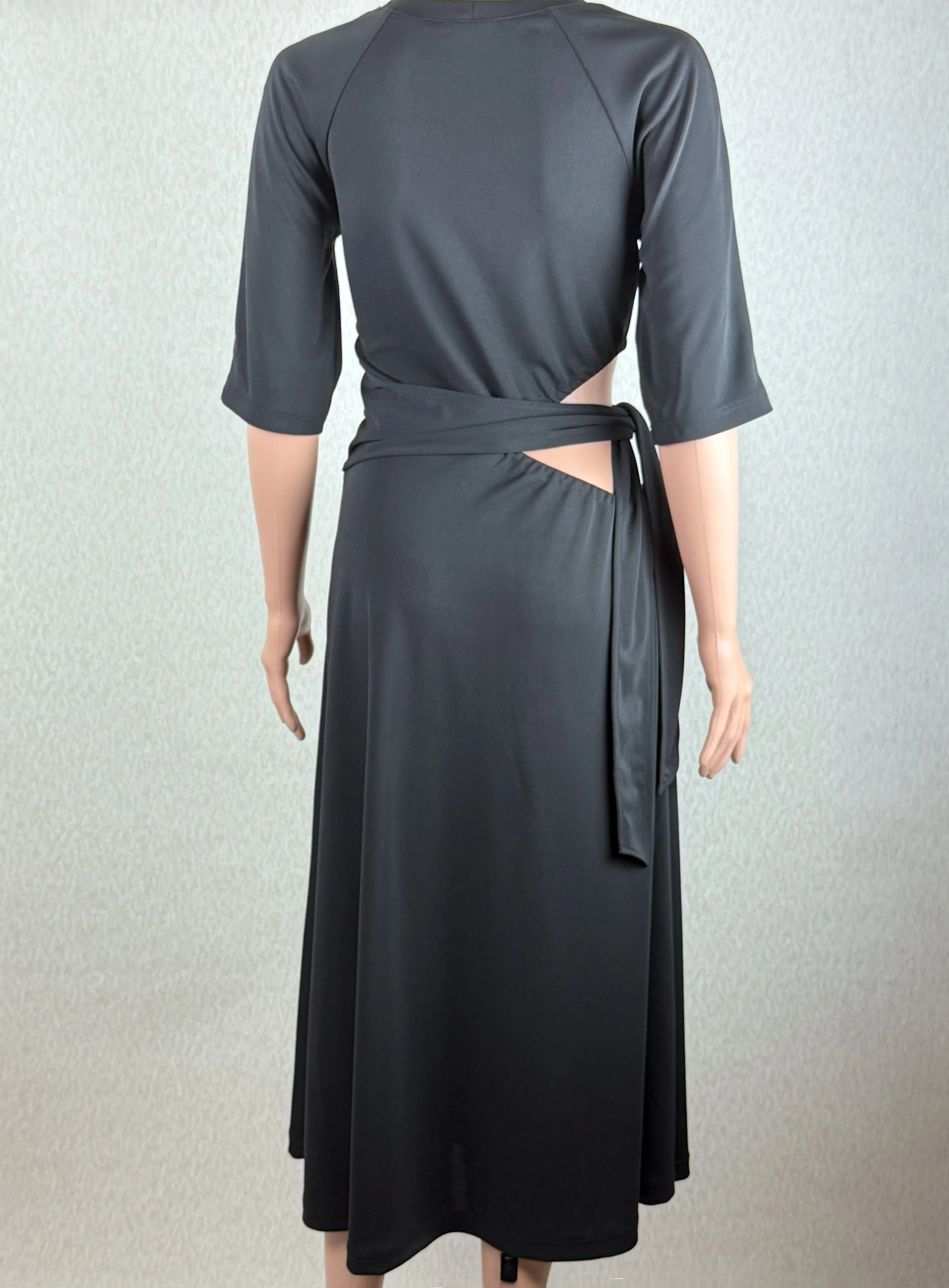 MID CUTOUT DRESS_BACK.jpg
