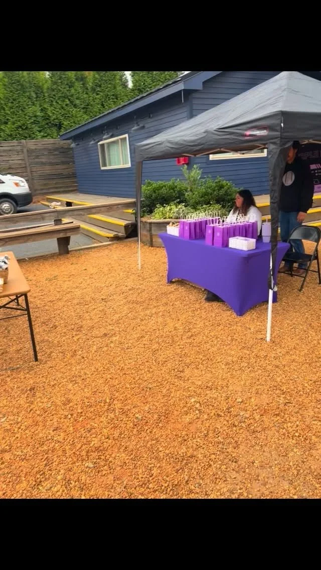 @purplepupsatl believes that effective training is a partnership between you and your dog based on trust, love, and consistency. They stand firm on the importance of preparing both human and dog for everyday life together. Pups and Pumps Handlers A