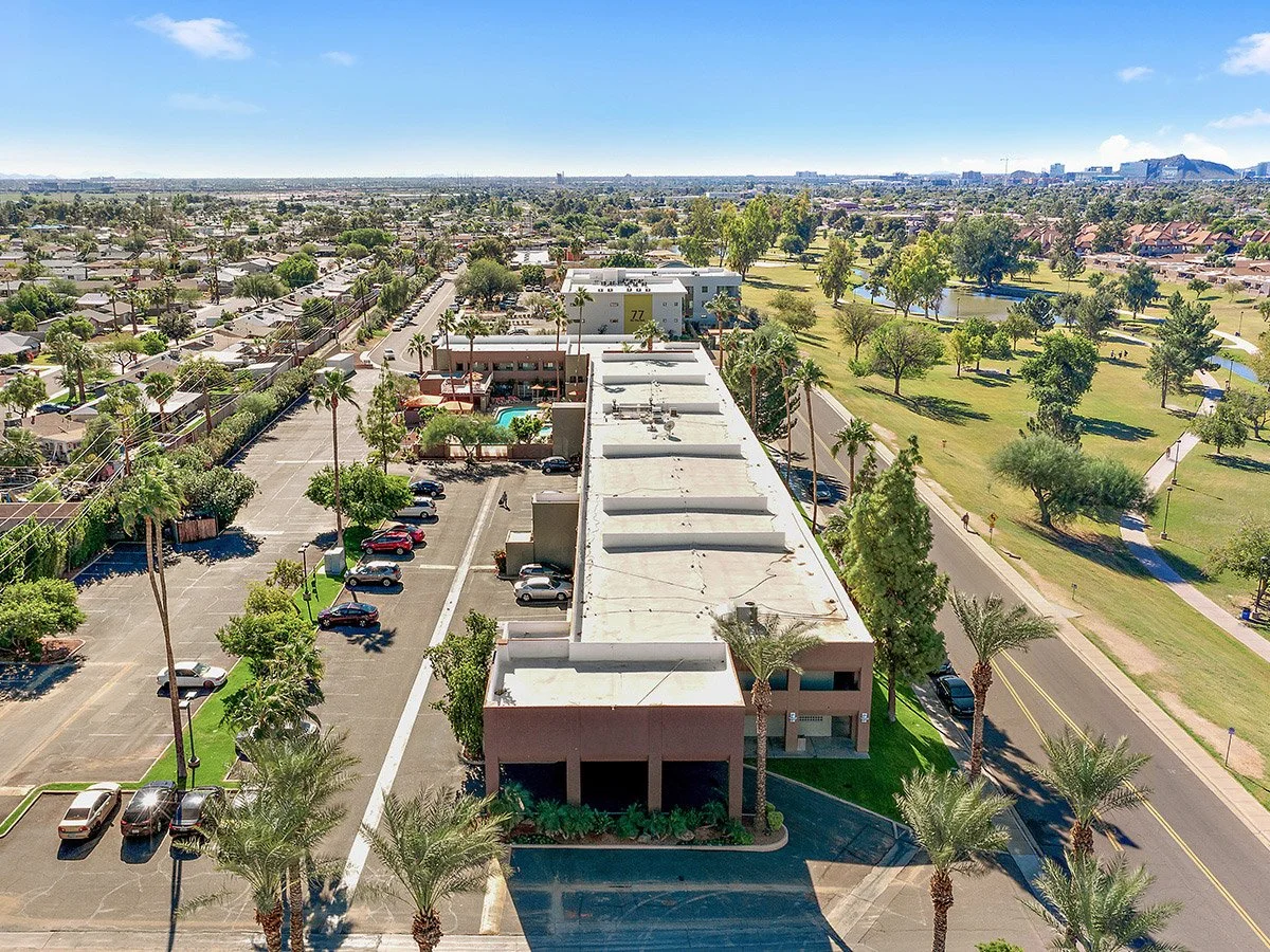 Scottsdale Parkview Hotel - Gallery - Photo 03 - 1200x900 - Aerial View Side.jpg