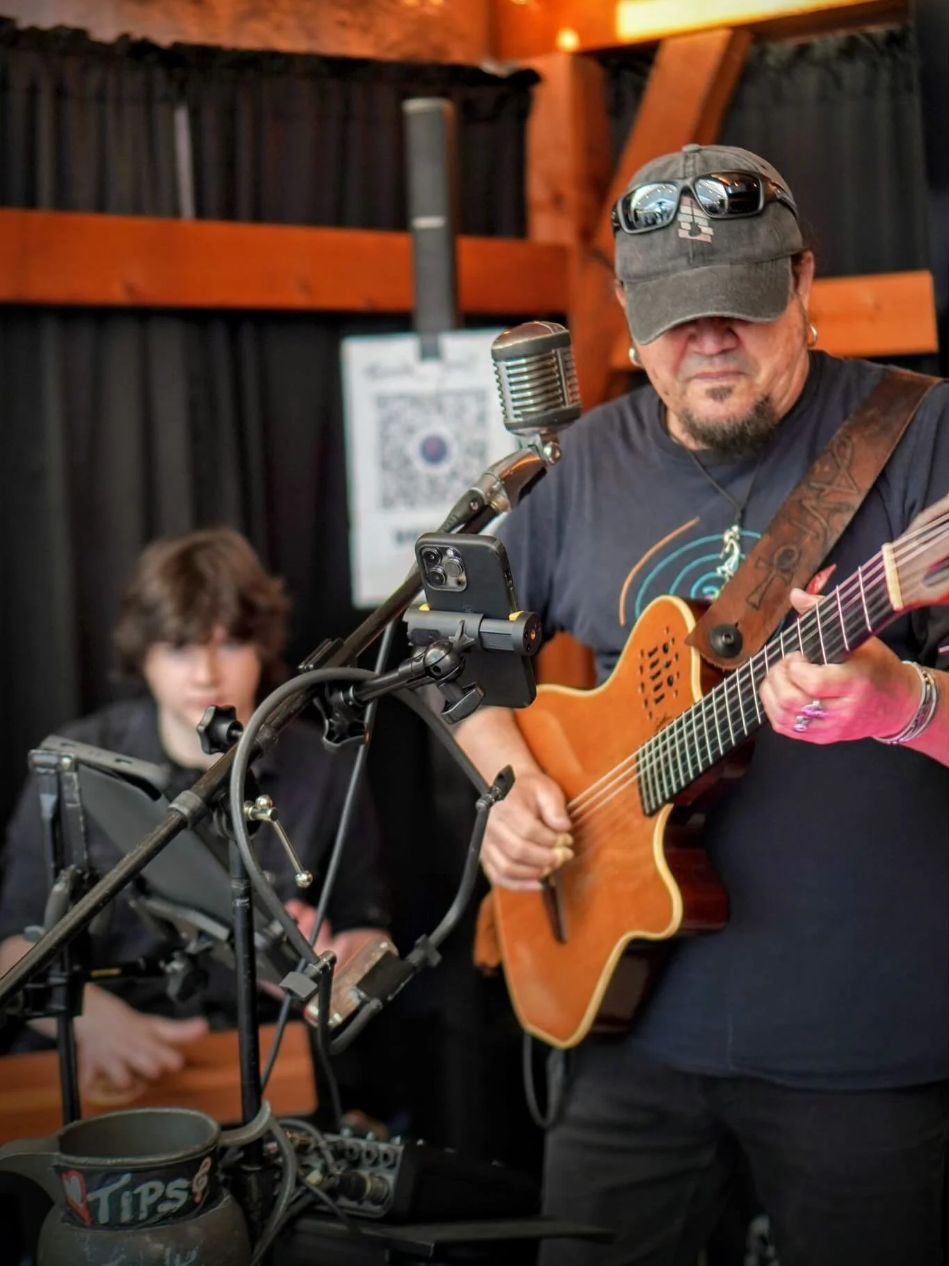 Every note is a moment.

It&rsquo;s always a special treat when 𝐀𝐯𝐢 𝐇𝐚𝐯𝐢𝐯 plugs in at RCB.

The stage that keeps you&mdash;
a space that feels like home,
drawing neighbors in with music that holds the night
and makes time feel endless.

𝐑𝐢?