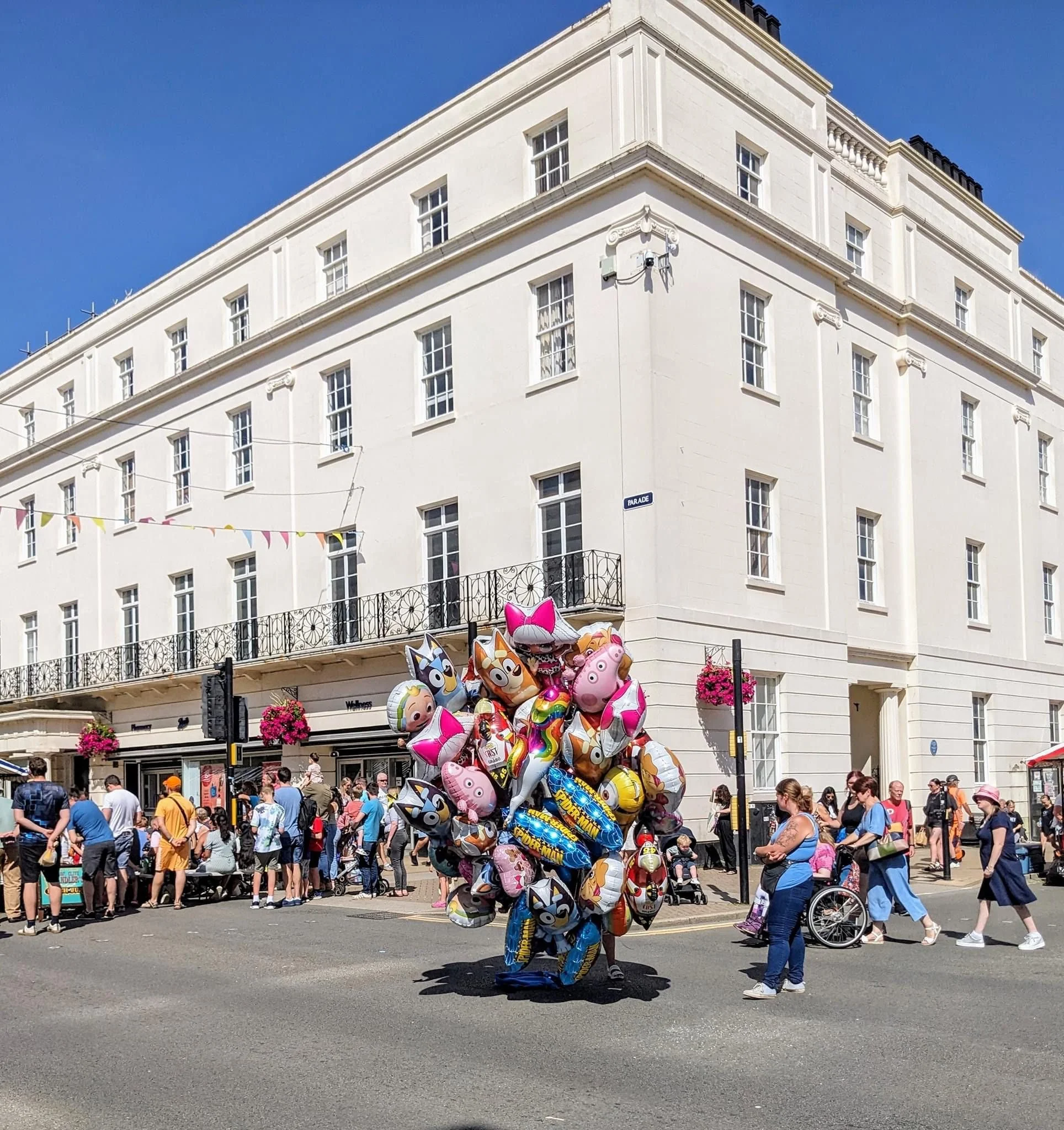 We will be trading in the return of Leamington's annual EasterFest event.

Please join us in Leamington's Parade tomorrow (Monday 6th April) between 10:00 and 16:00 where we will be selling our moreish hot food.