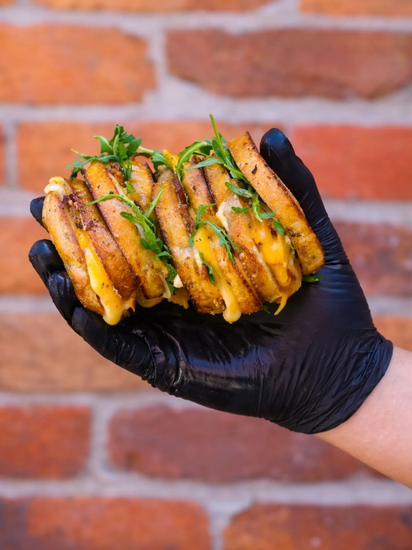 Grilled cheese bacon jam minis with bousin, gouda, provolone and arugula 🧀🌿