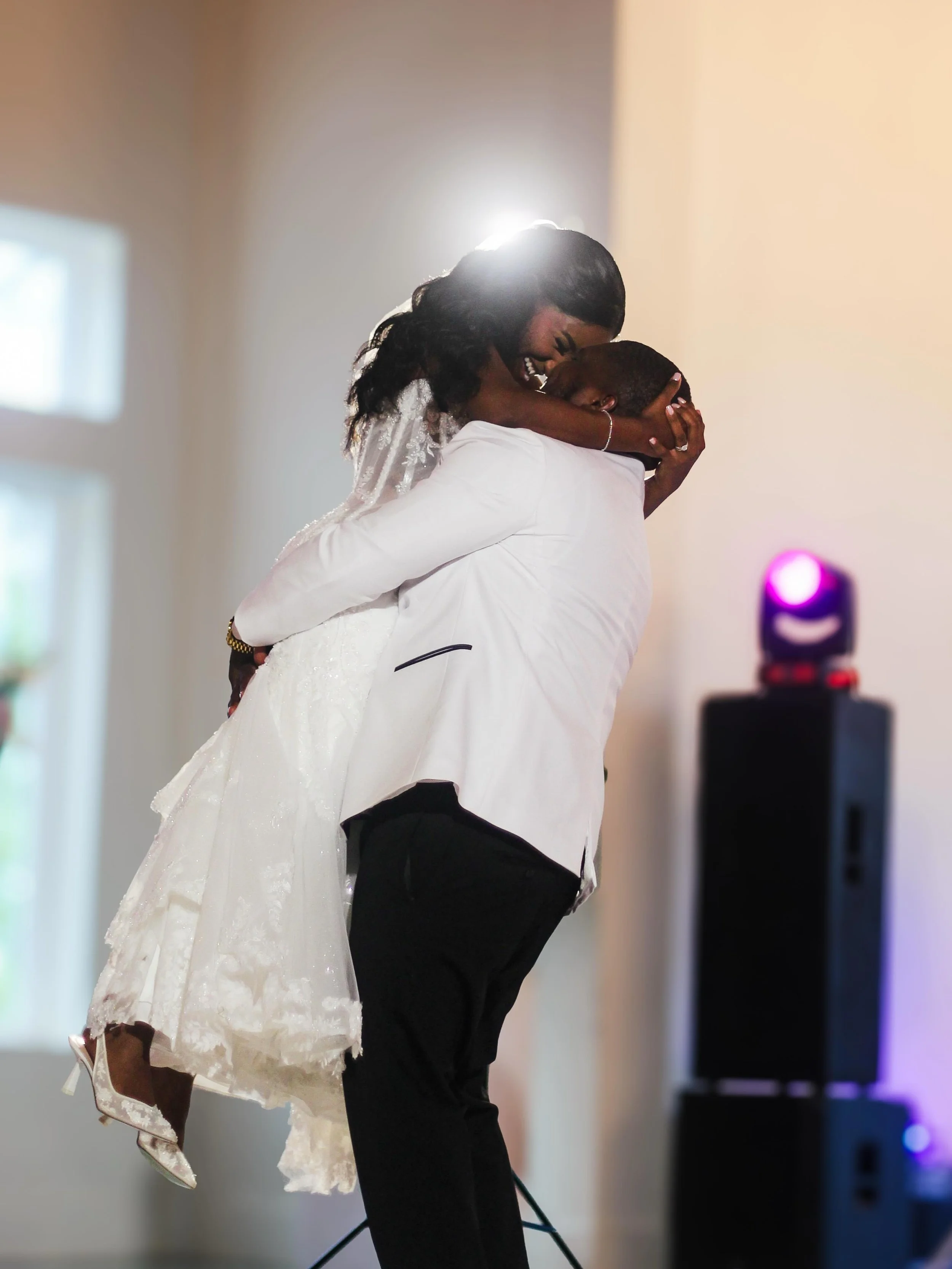 Jailene and Anthony absolutely LIT UP the dance floor 👏🏼 and kept dancing with their guest all night long!!

Your wedding was truly amazing! ❤️ From your first tasting to the big day, what an honor it has been to be a part of!

Here is to a lifetim