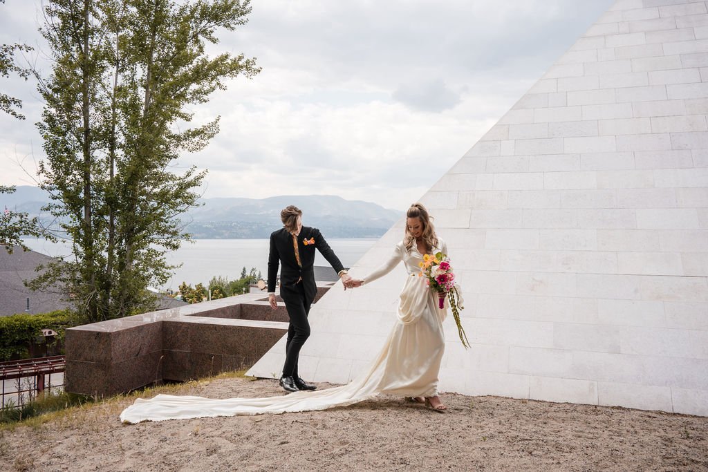 KelownaWeddingPhotographersMemorableandVibrantOkanaganPhotography-118.jpg