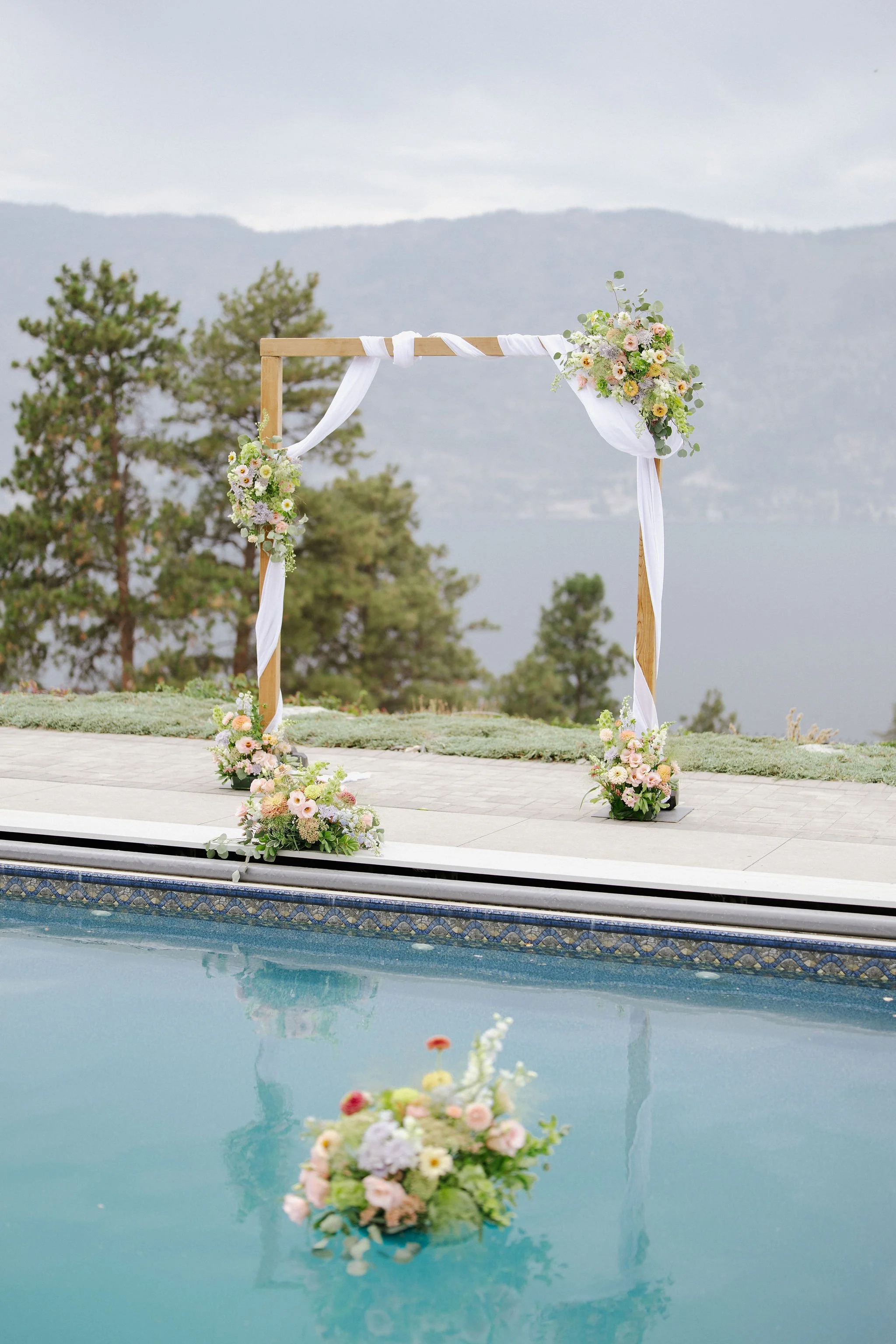 Colourful wedding flowers complementing the Okanagan setting