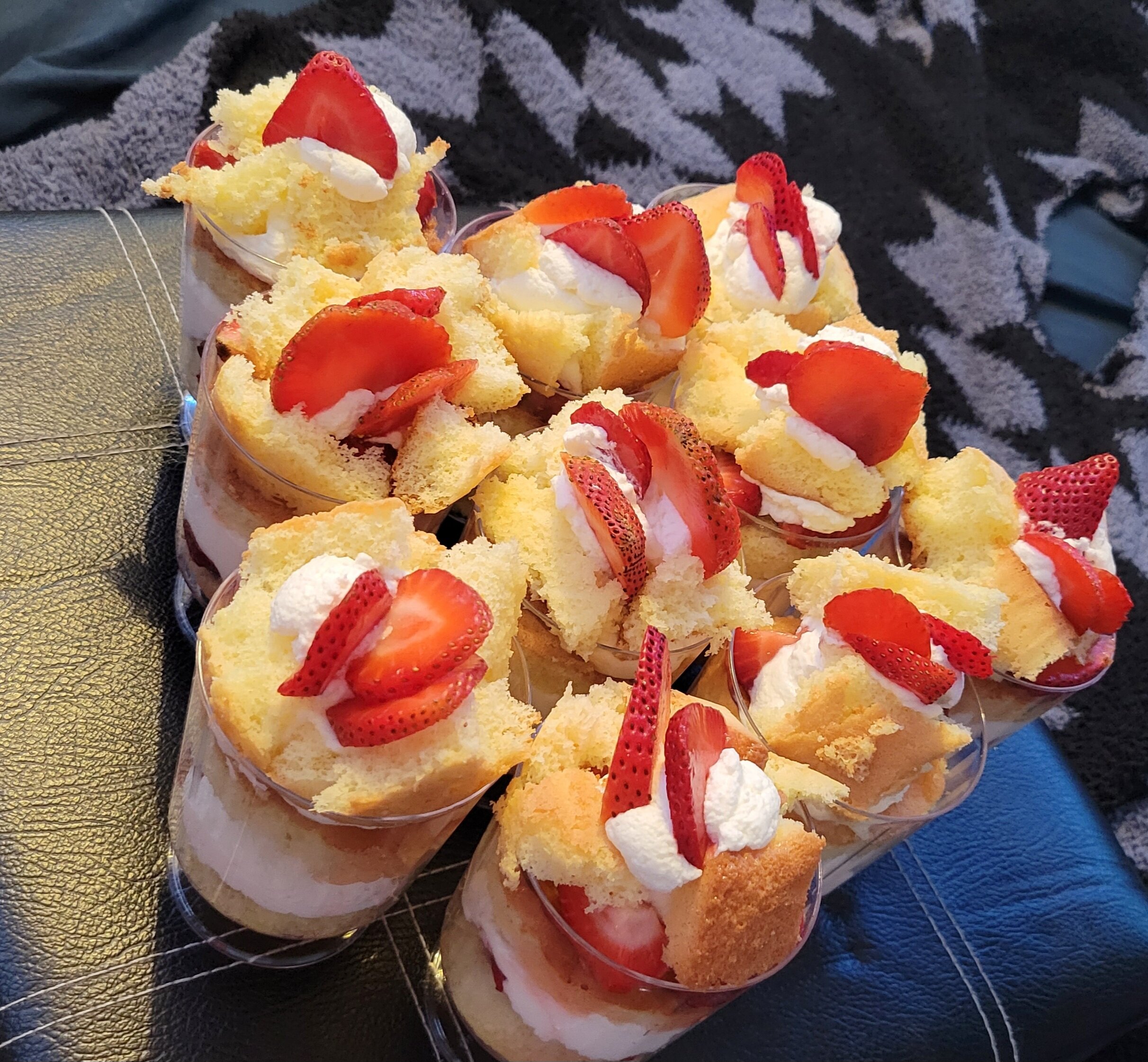 Strawberry shortcake cups