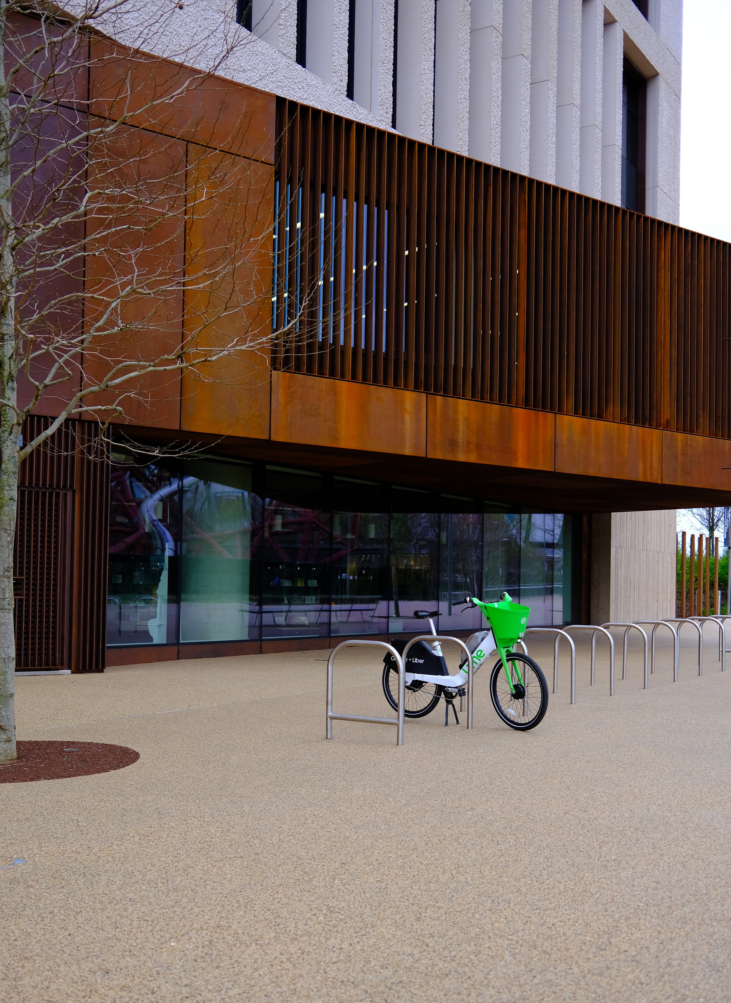 Graphic lime. Stratford 2024
