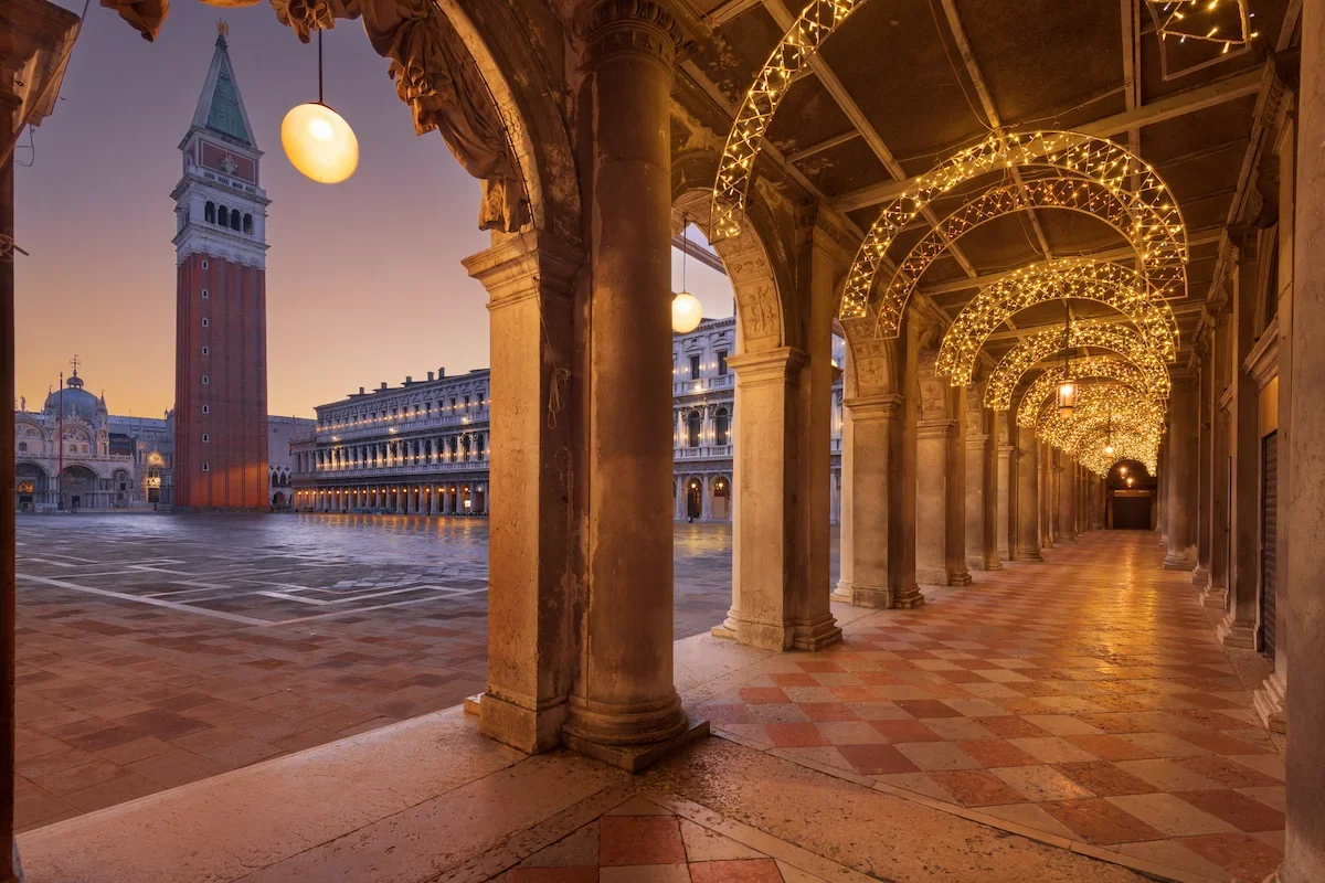 A Local’s Guide to Venice in December: Cafés, Lights &amp; Hidden Spots