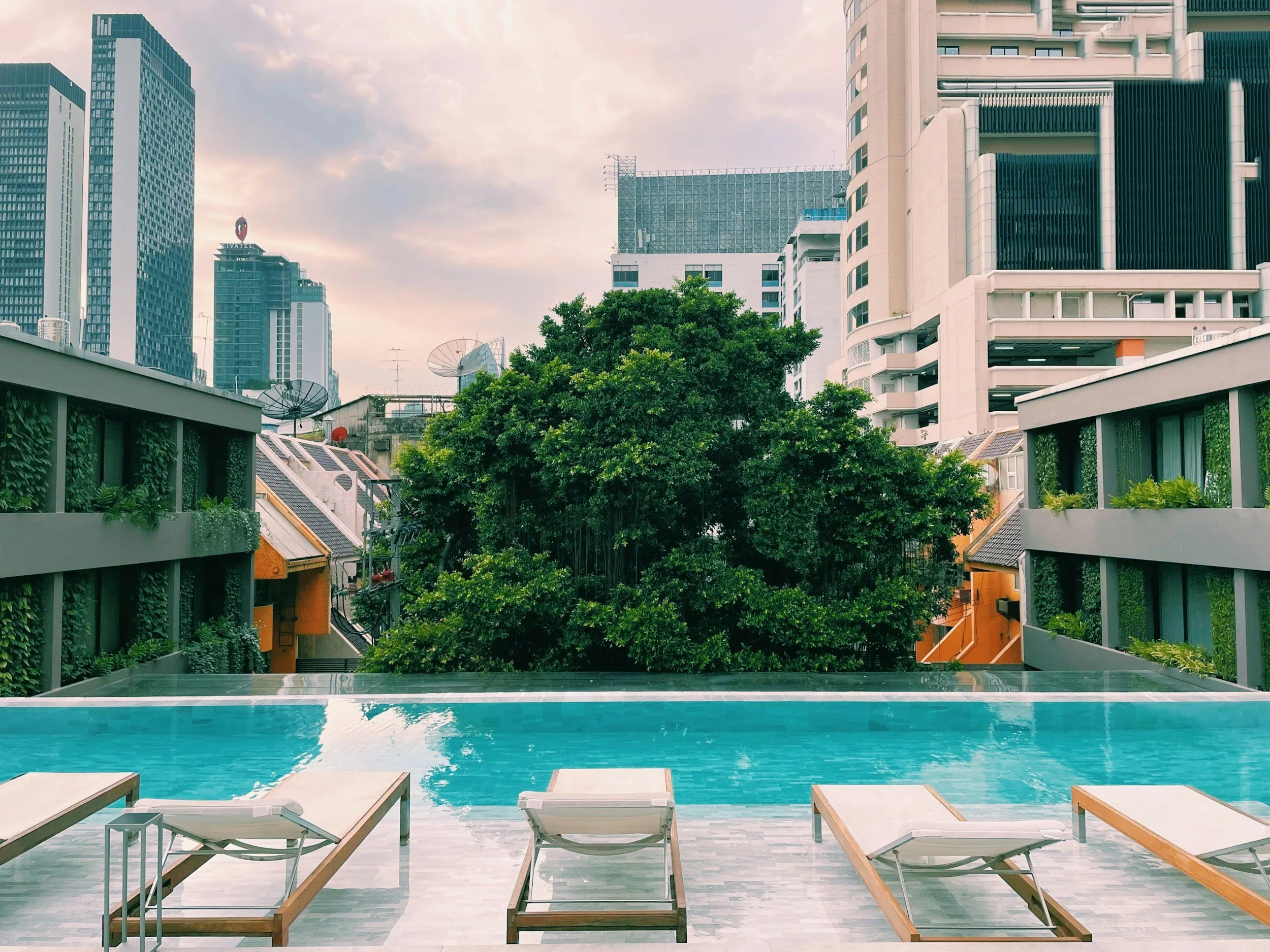 Where to Stay in Bangkok (Best Areas &amp; Hotels )