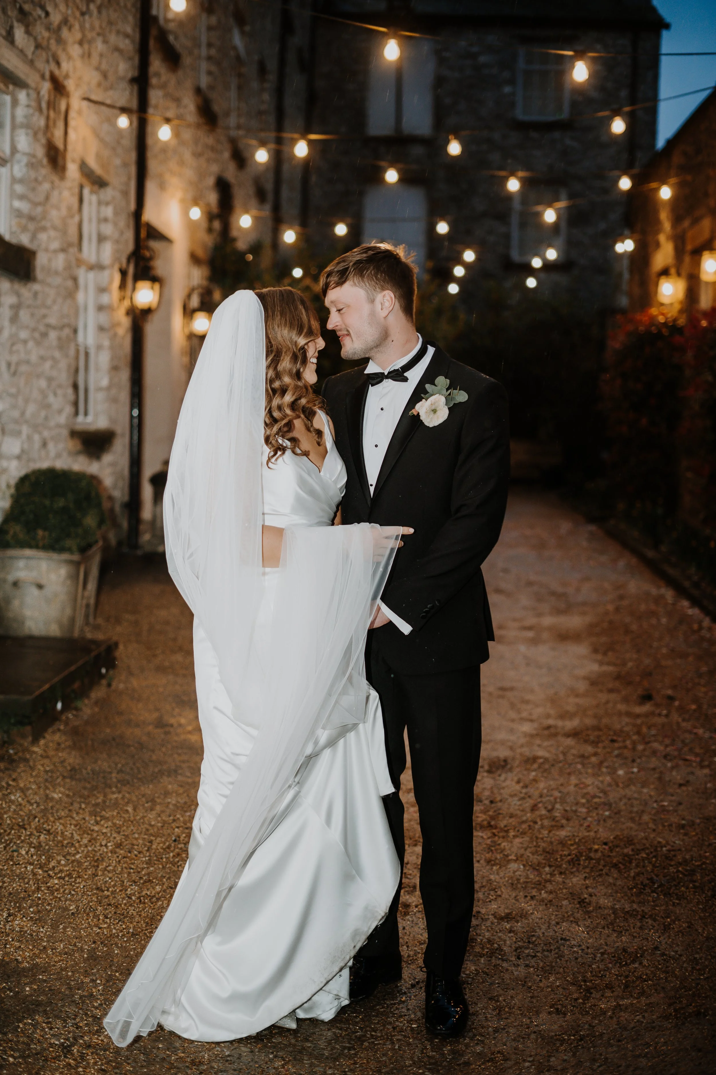 Spring Holmes Mill Wedding 