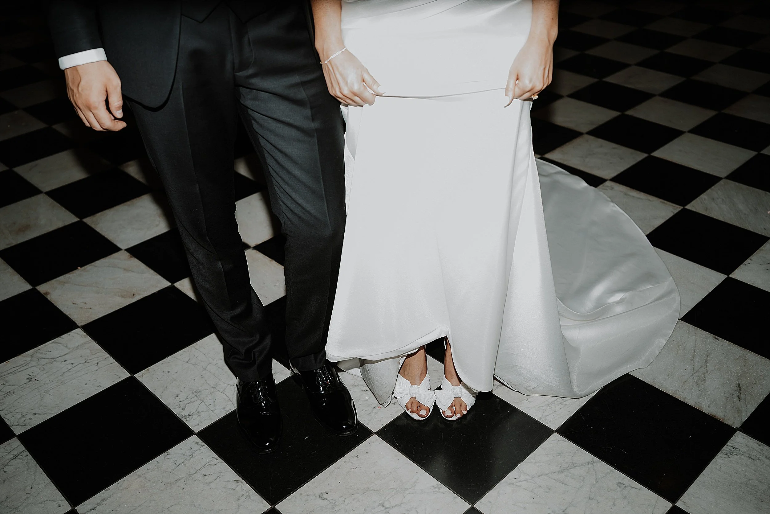 stockport+townhall+wedding+photographer+blacktie+cool+relaxed+photography_0055.jpg