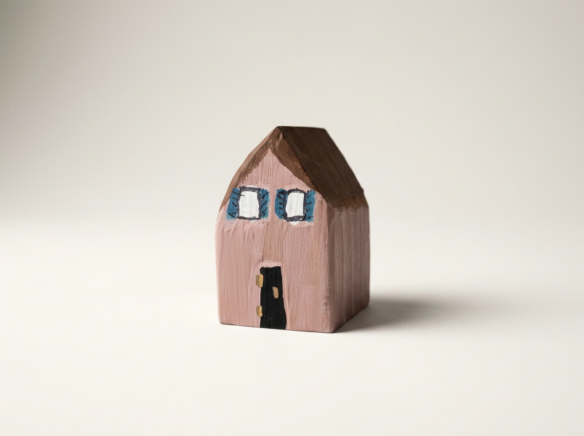 Tiny house that might have a center part