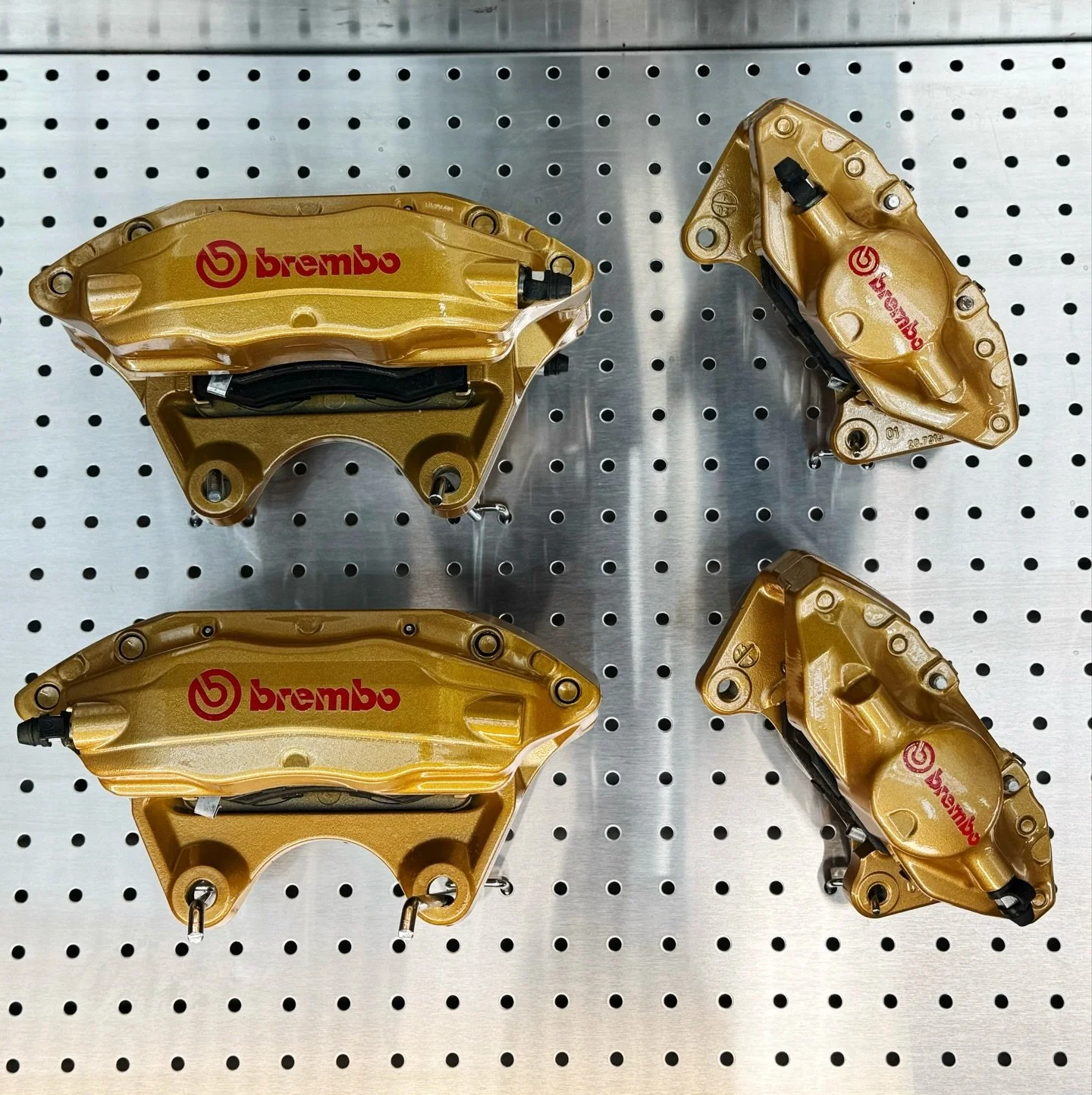 Set of R34 GT-R Brembos refreshed and ready for action!