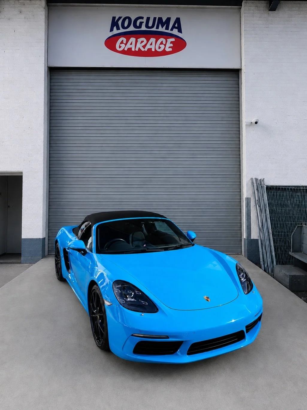 Miami Blue 718 Boxster had a front bumper refurbishment and some accident damage repaired on the rear &mdash; back to new again 👌🏼

#Porsche718 #Boxster #MiamiBlue #PaintAndPanel