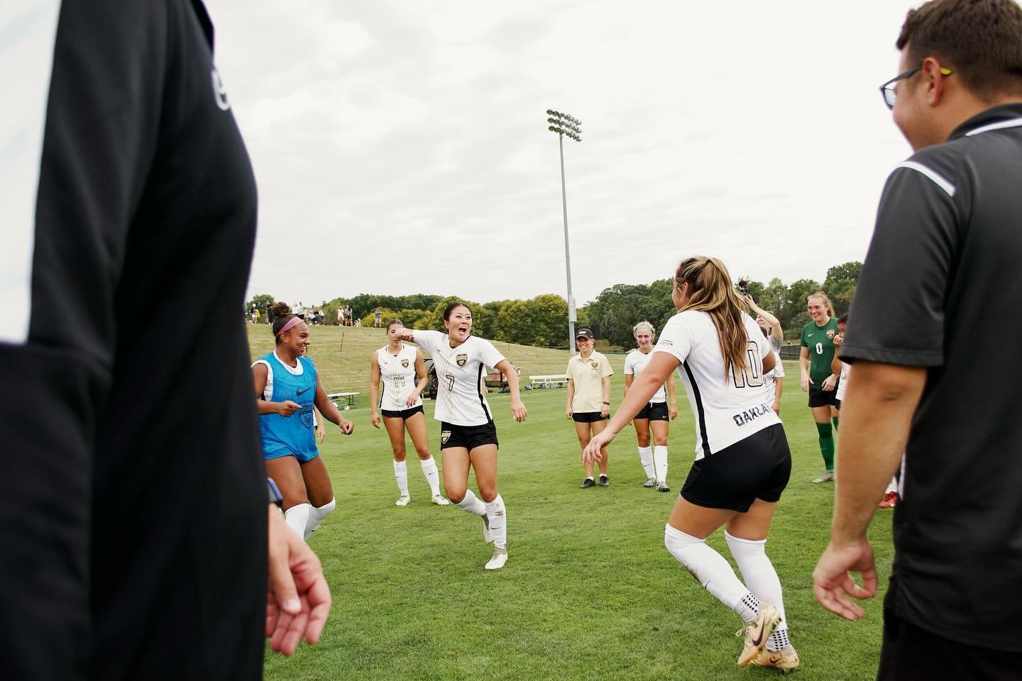 post-win feels🕺🪩

#womenssoccer #metrodetroit #sportsphotography #womeninsports