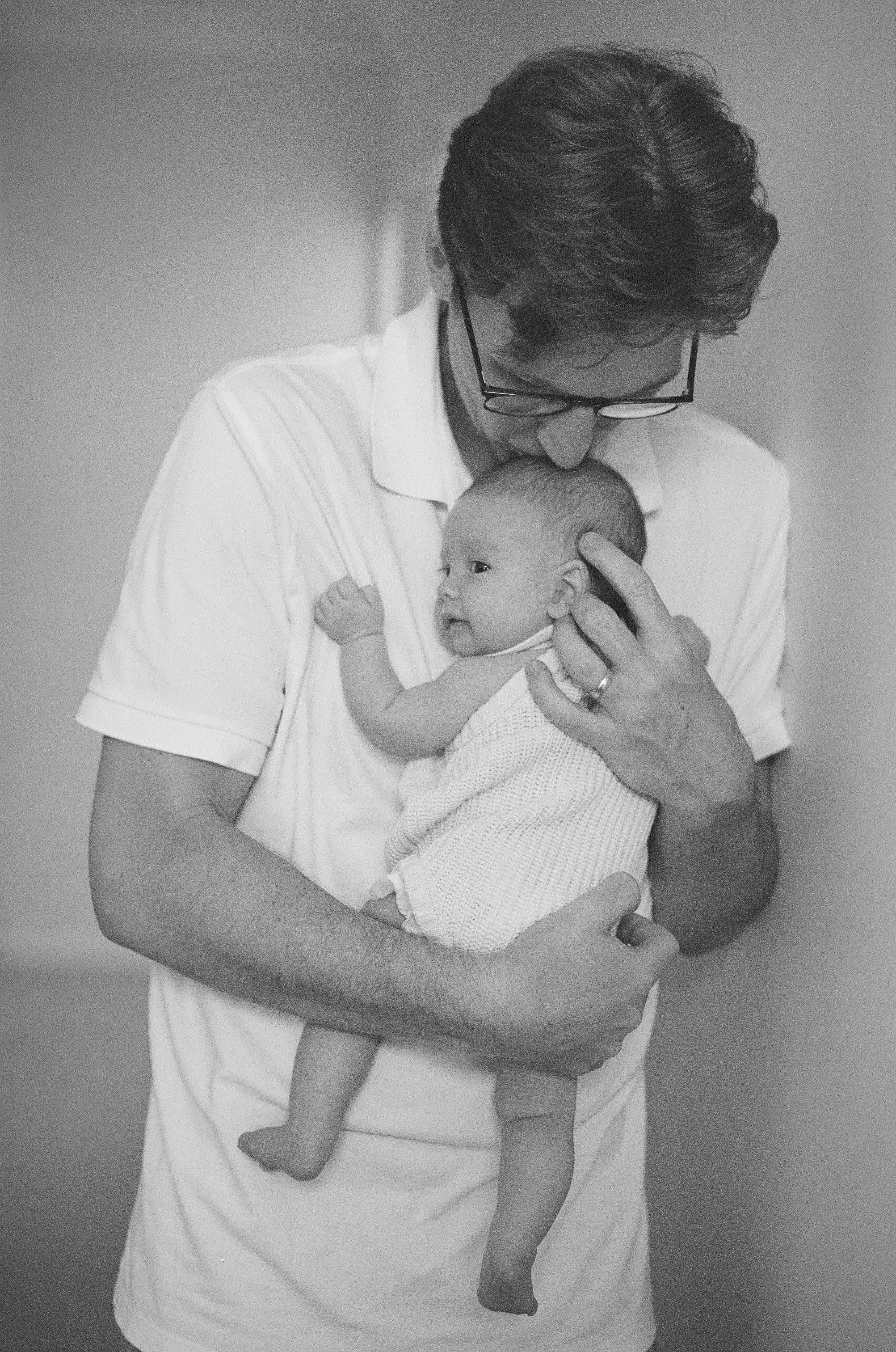 SunlitStories_Amelia_Newborn_BW_019.jpg