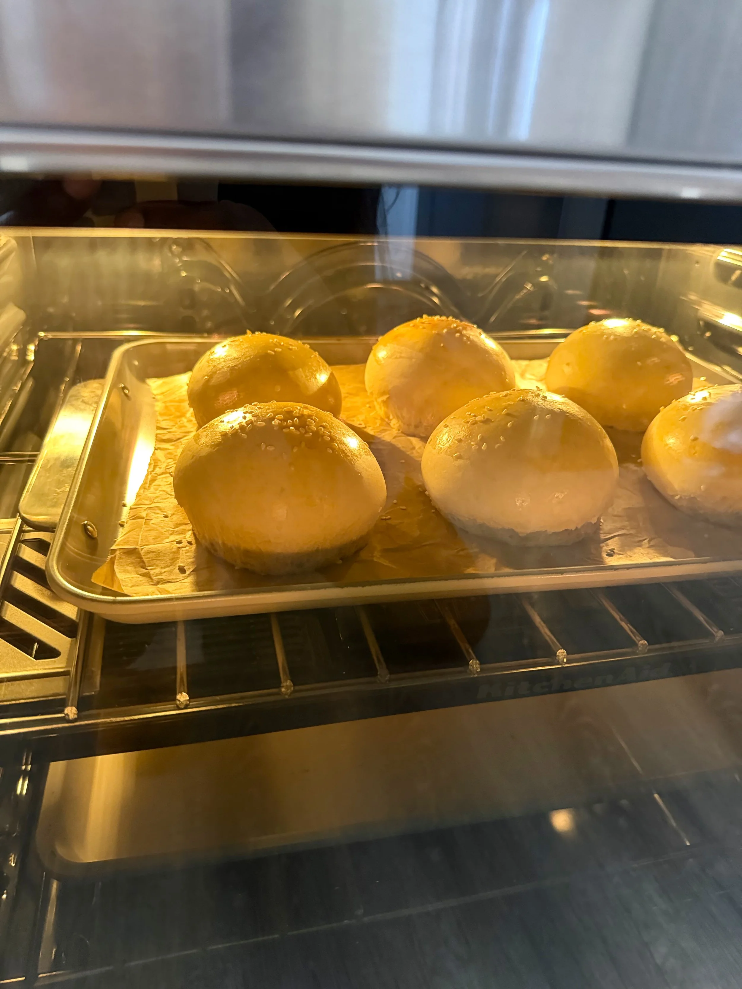 hamburger buns in oven baking
