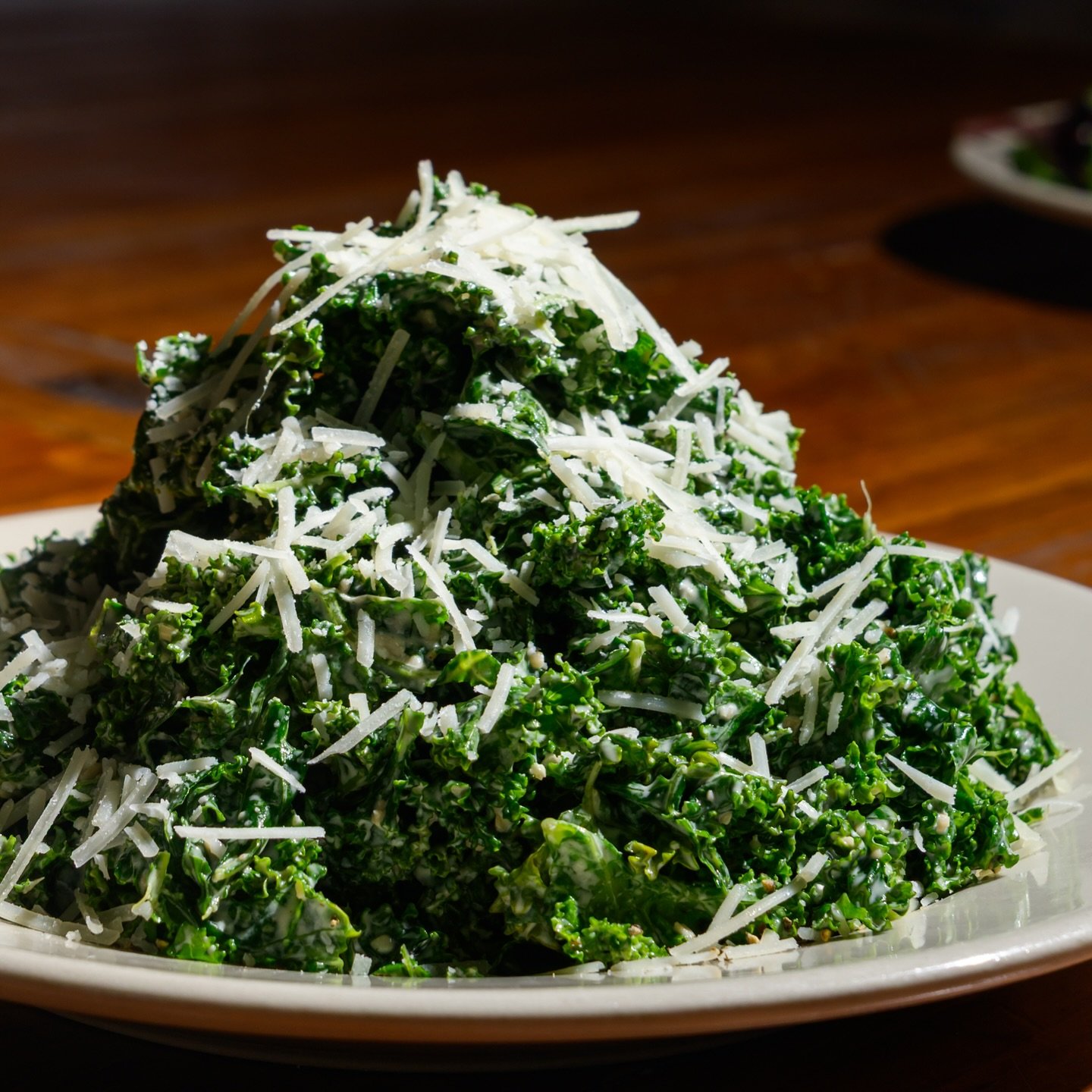 Kick off your week with the freshest vibes and our famous Kale Caesar Salad! 🥗✨ Swing by #DCPIECO for lunch and let&rsquo;s make Monday the new Friday. Who&rsquo;s in? 🙌

#miami #brickellmiami #brickell #salad #kaleceasar #fresh #foodie #eeeeats