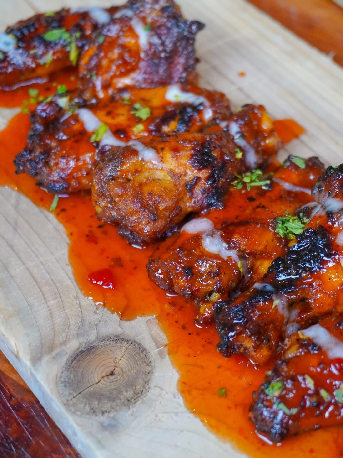 Sweet Hot Wings 🔥 8 Oven baked, perfectly seasoned wings, served with sweet hot sauce, and creamy bleu cheese 😍