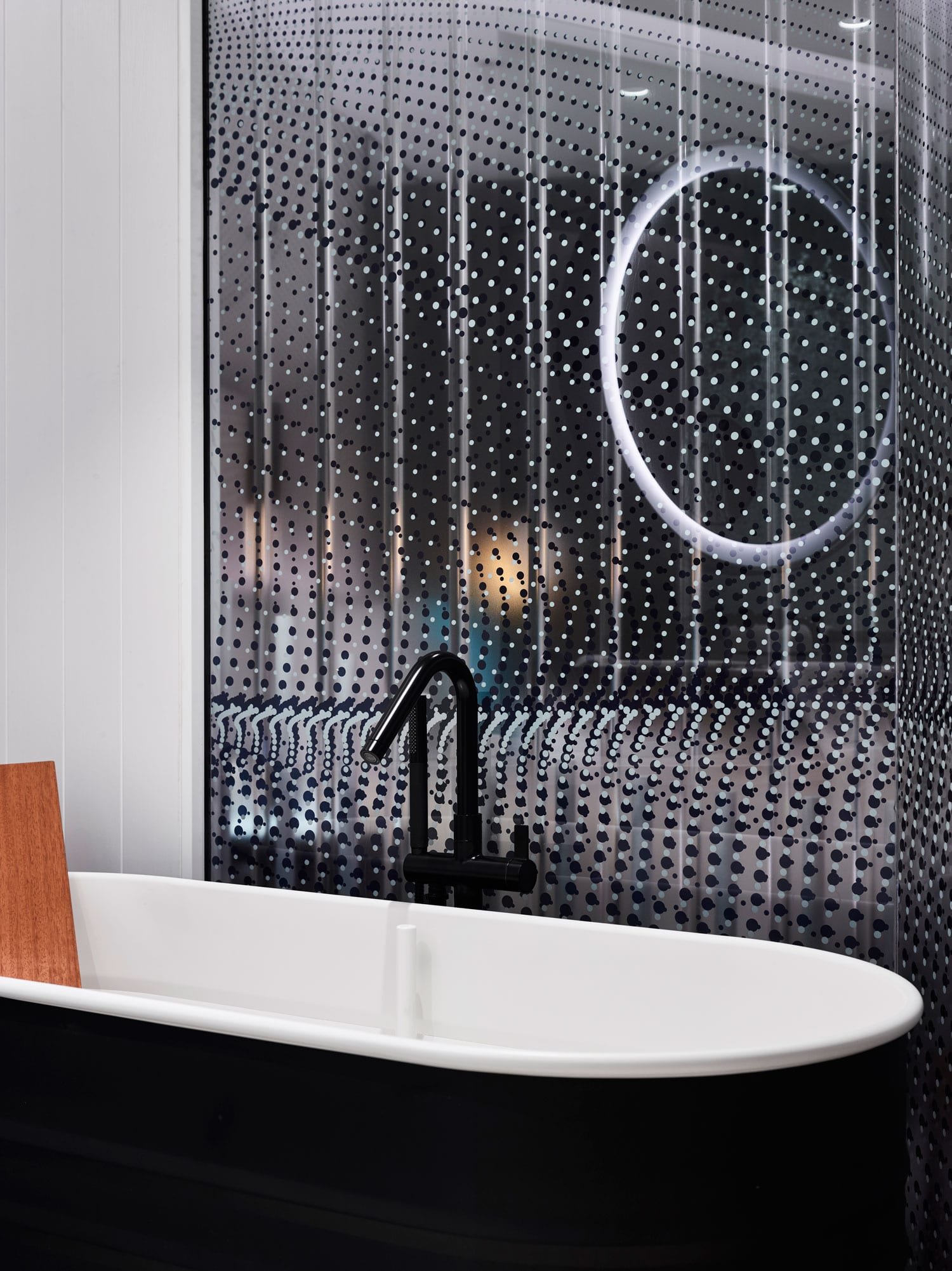 Details of finishes on bath of room 1201.