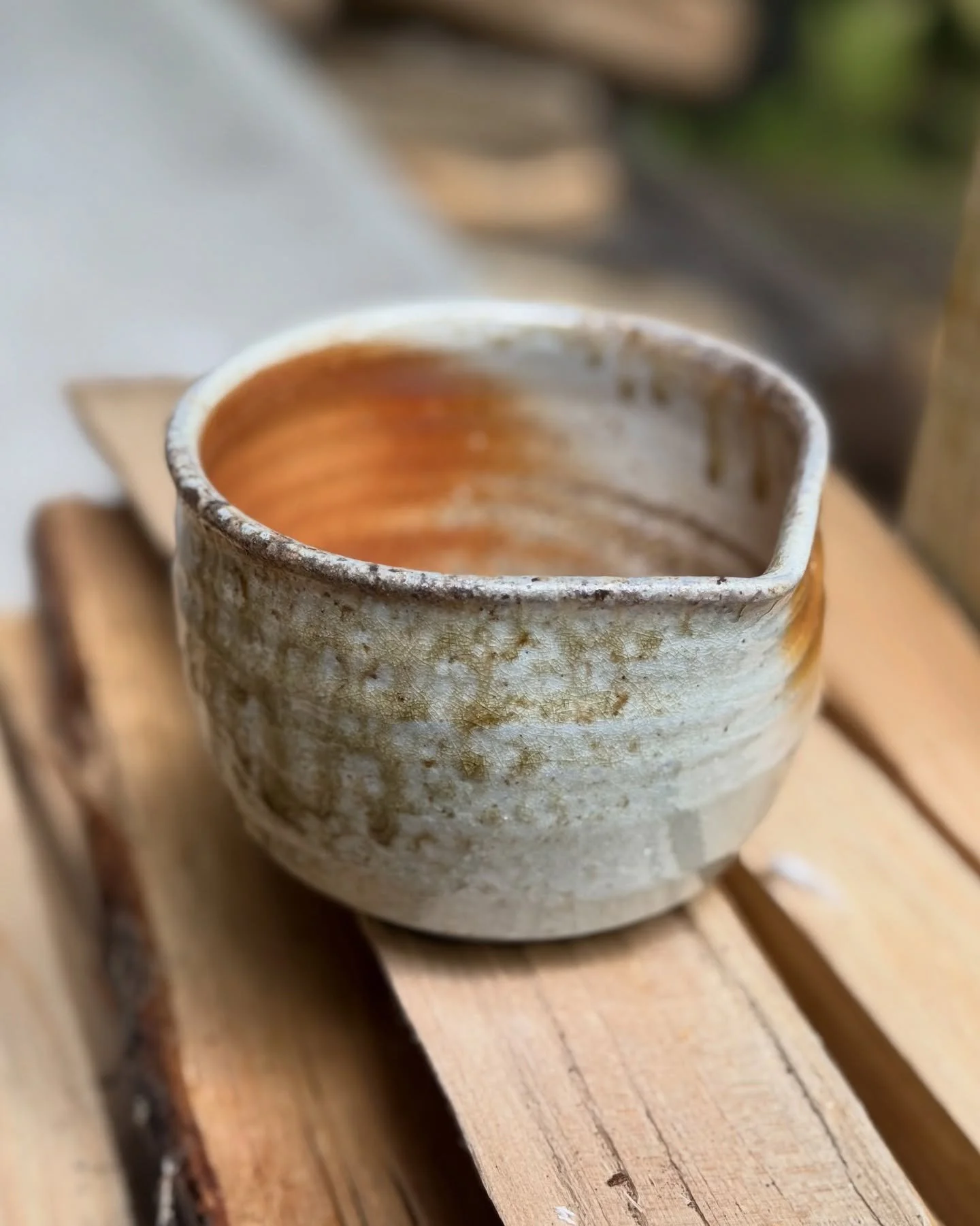 Cha-wan that has all the imprint of the flames and ash drips, for your matcha 🍵