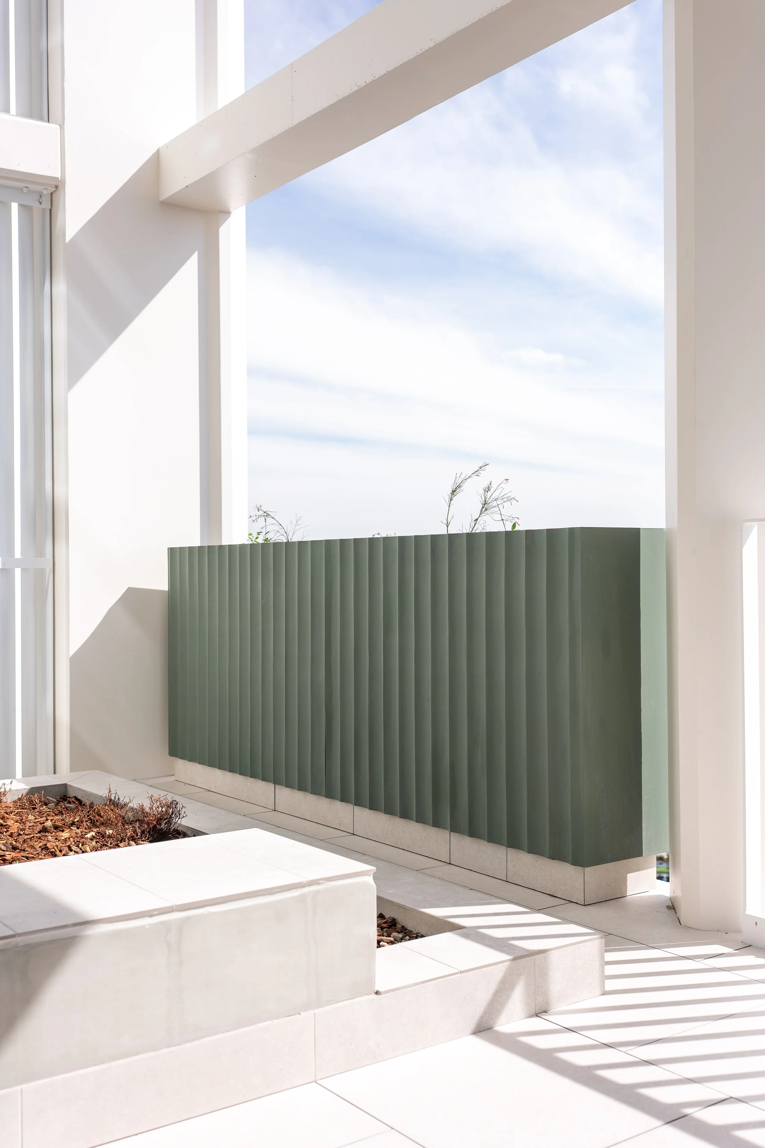 GRC planter with ribbed surface and painted finish | manufactured by Satu Bumi